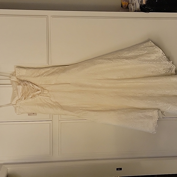 NWT Camille La Vie Women's Ivory Sleeveless Wedding Dress Size 14 - Picture 4 of 6